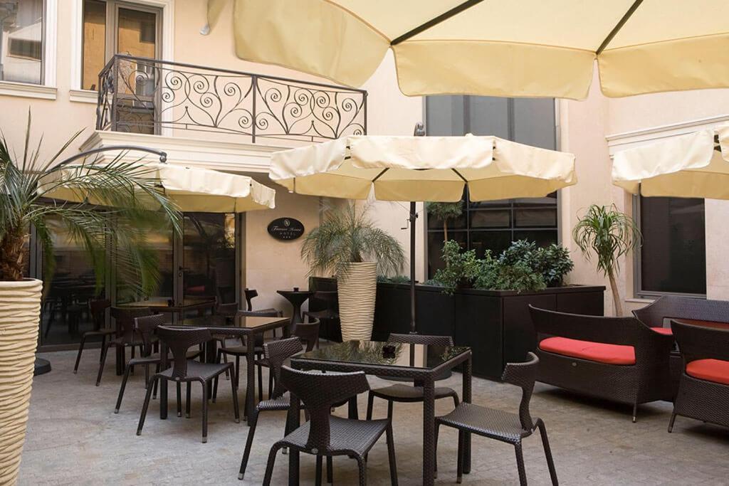 Hotel Famous House Plowdiw Exterior foto